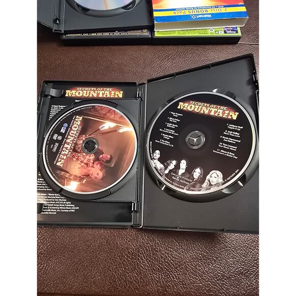 Bundle‎ of 4 DVDs titles in description - Picture 4 of 10